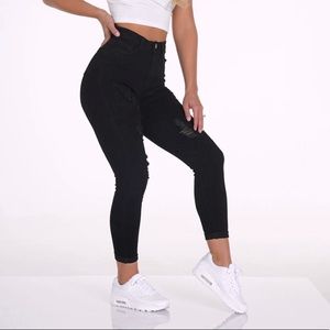 Navishape Black Ripped Jeans